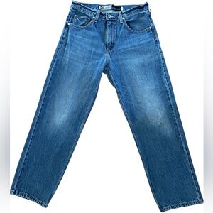 LEVI’S SILVER TAB LOOSE FIT DENIM JEANS Blue
Size 32 x 30